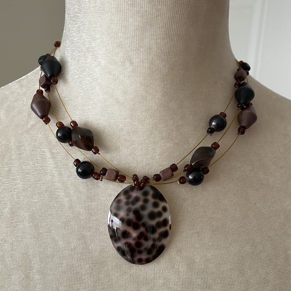 Statement Necklace Black & Brown Shell Beaded Three Strand. - Picture 7 of 7